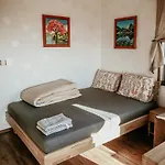 Villa Jurta Avren