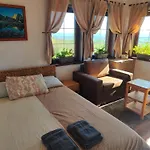 Jurta Villa Avren