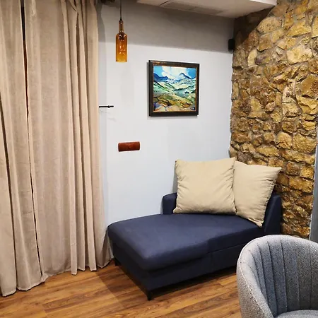 Jurta Villa Avren