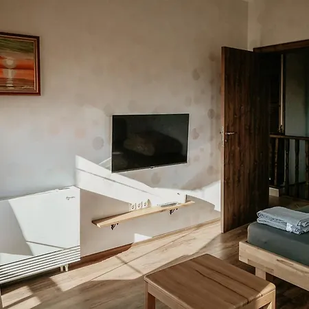 Jurta Villa *